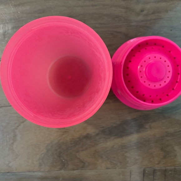 Excellent Condition Toddler 360 Degree Sipping Cup - Picture 5 of 8